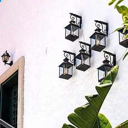 Pom Alacati Boutique *