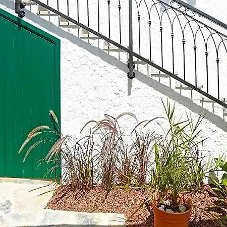 Pom Alacati Boutique Hotel *