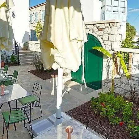 Pom Alacati Boutique * Ciftlikkoyu