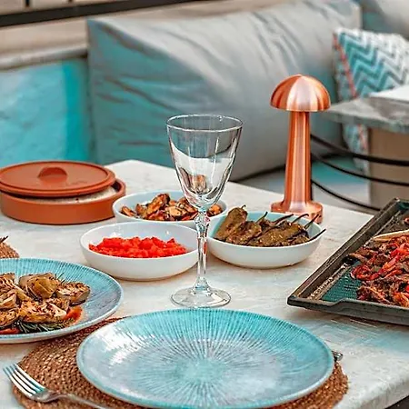 Pom Alacati Boutique Hotel *