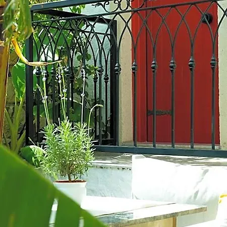 Pom Alacati Boutique