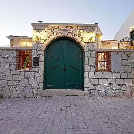Pom Alacati Boutique Ciftlikkoyu